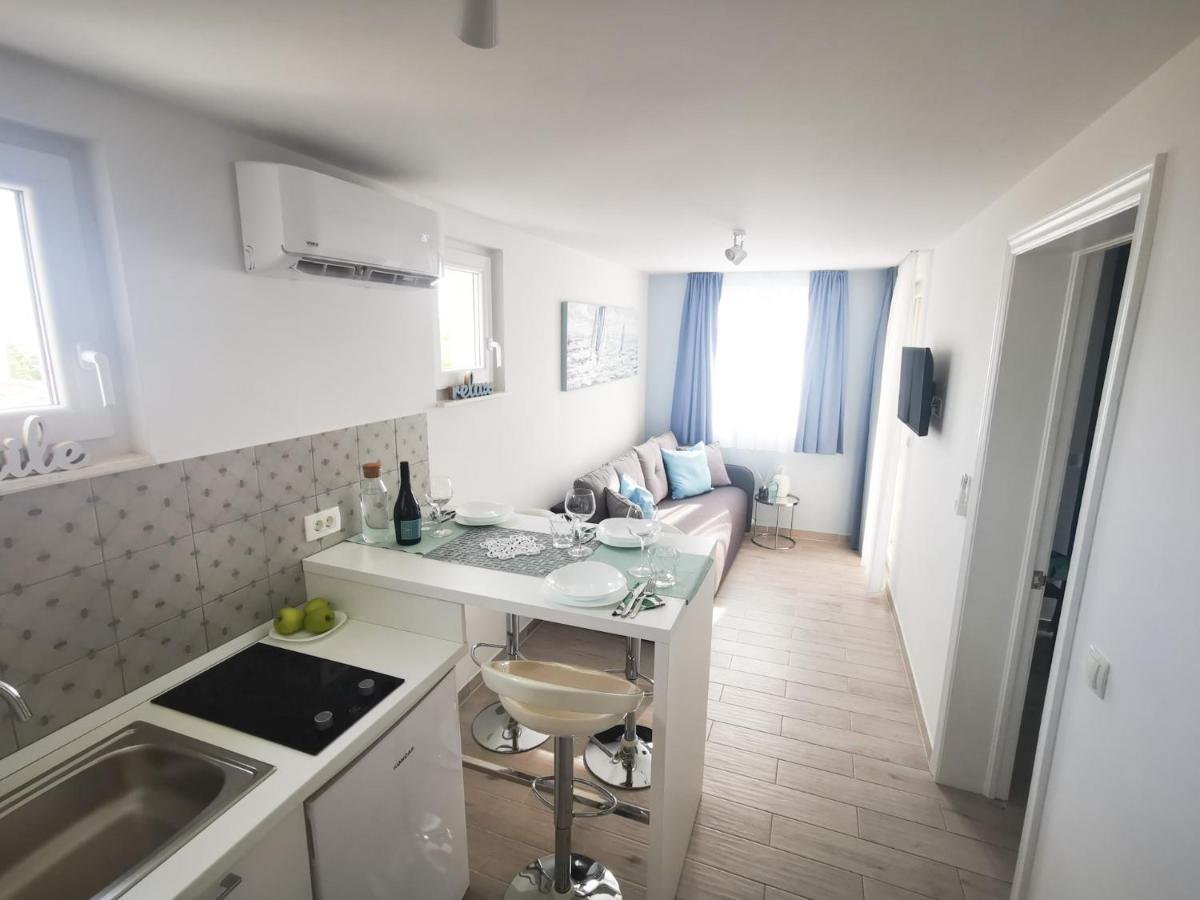 Rita Apartments - Sea-View Apartment 2Plus1 Tučepi Eksteriør bilde